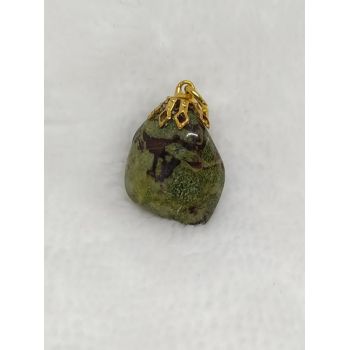 Pierre Rubis Zoisite