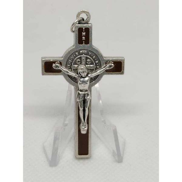 Croix de saint benoît